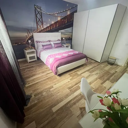 Spacious In Palmas Air Conditioned 80 M² Parking